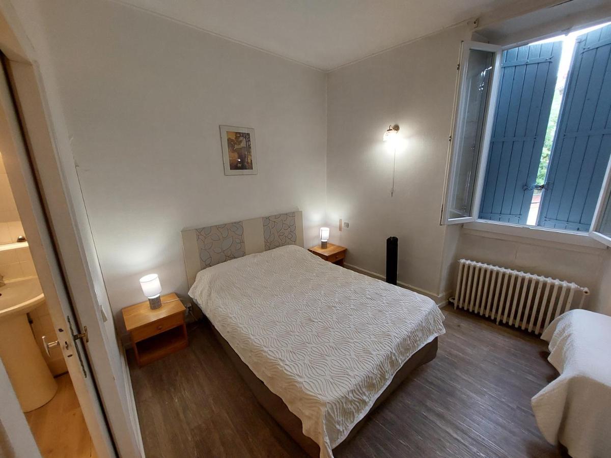 Logis Hotels - Hotel Le Boulevard Mazamet Eksteriør billede